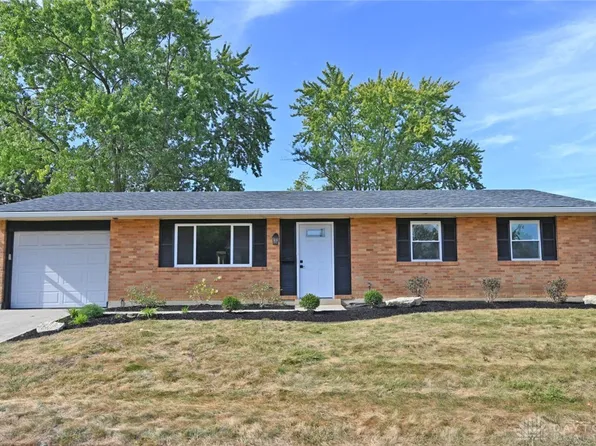 176 Golfwood Dr, Dayton, OH 45449
