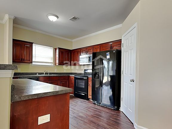 3rd image of 103 Lake House Rd