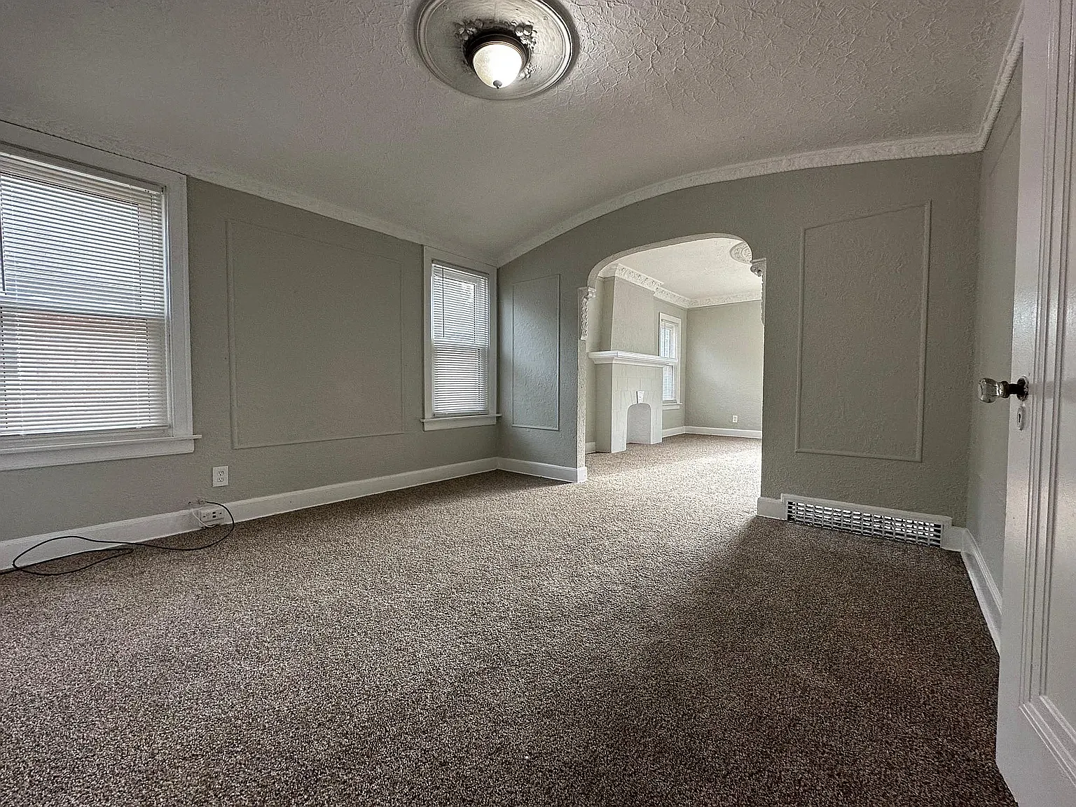 2 bed, 1050 sqft, $1,150 — Photo 3