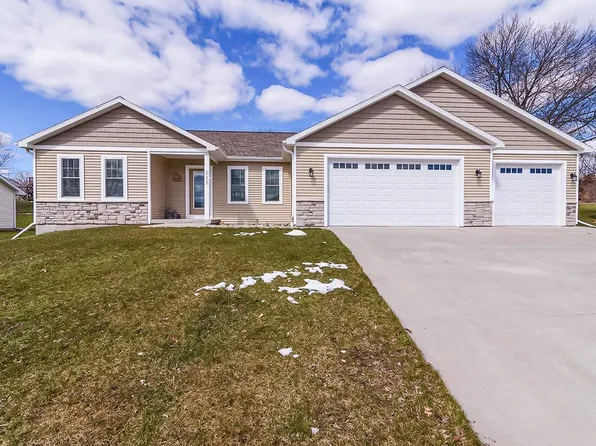 525 Eagle Rdg, Portage, WI 53901