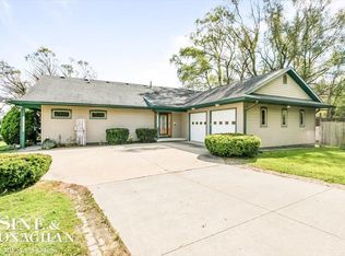 8507 S River Rd, Marine City, MI 48039