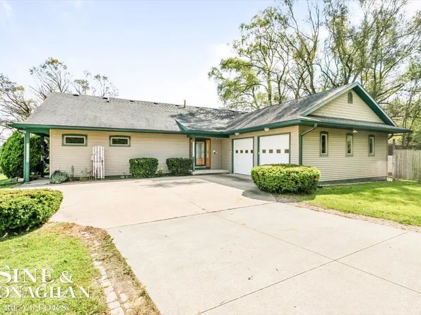 8507 S River Rd, Marine City, MI 48039