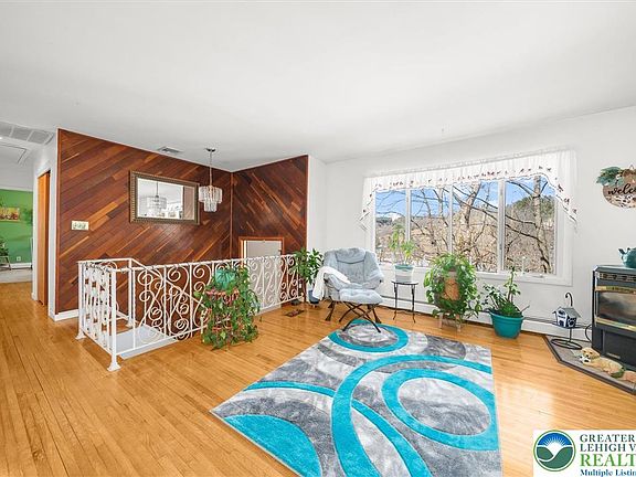 5th image of 4030 Spring St