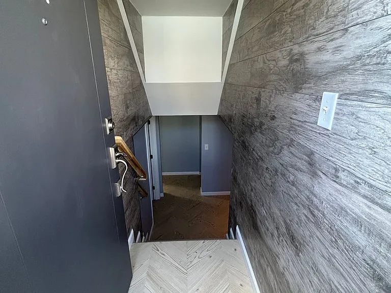 803 N Roosevelt Ave — Photo 3
