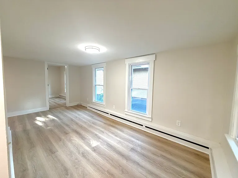 117-119 Meigs St #5 — Photo 8