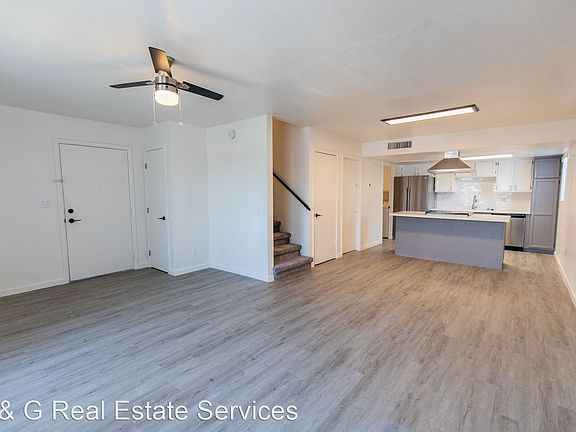2nd image of 2020 W Orangewood Ave #1