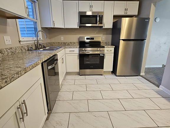 2nd image of 8170 Honeysuckle Dr