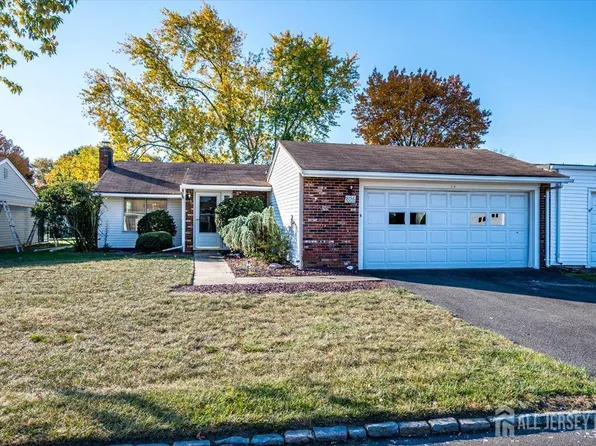 39A Haddon Rd, Monroe Township, NJ 08831