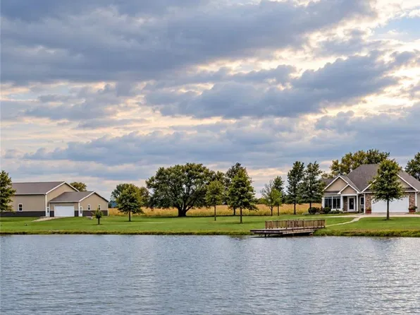 24496 Pleasant Valley Rd, Wellsville, KS 66092