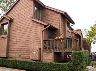 699 Davis Rd, League City, TX 77573