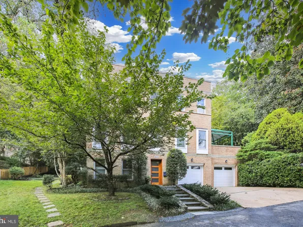 4014 Linnean Ave NW, Washington, DC 20008