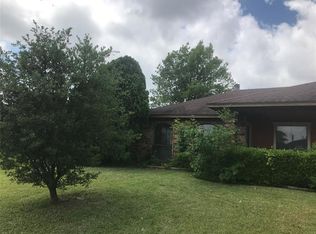 118 E Amberway Ln, Garland, TX