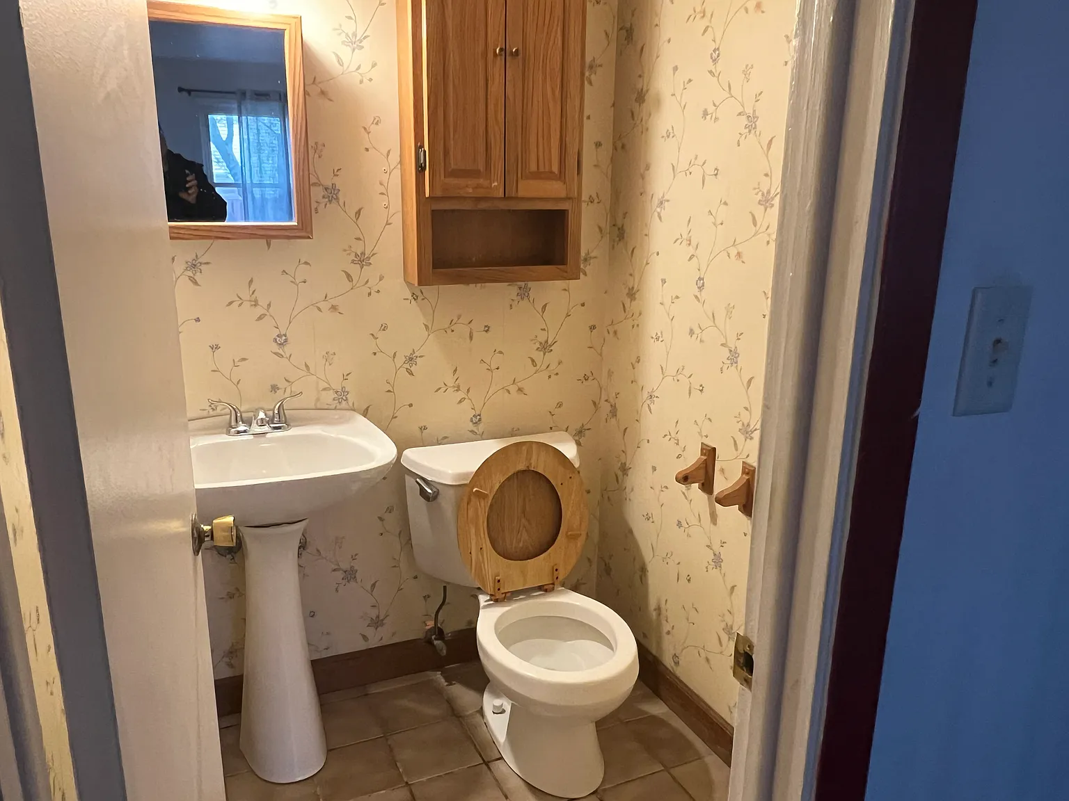 3 bed, 1100 sqft, $2,400 — Photo 4