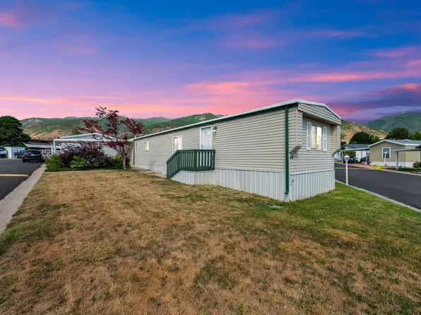 975 E 1175 S Trlr 40, Fruit Heights, UT 84037