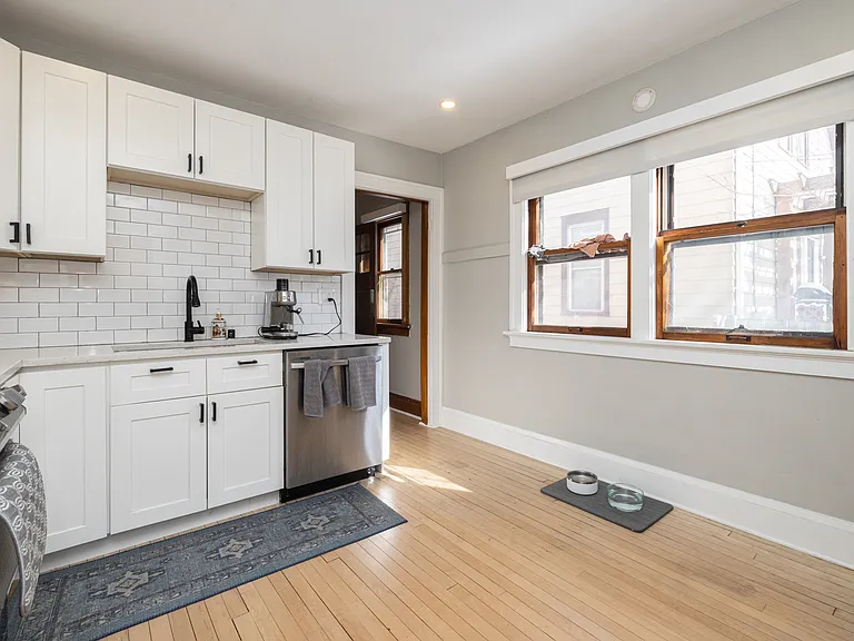 2881 S Wentworth Ave #1 — Photo 8