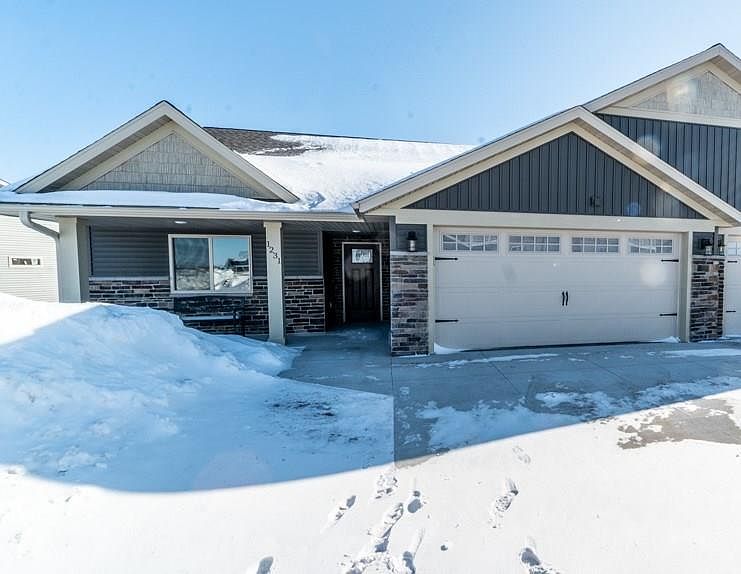 1st image of 1255 Parkland Dr