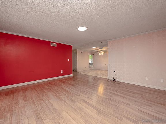 4th image of 2117 Crandall Dr