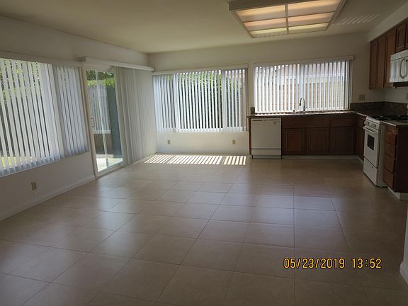 4th image of 8591 Larthorn Dr