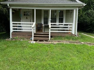 1105 S Oak Park Dr, Springfield, MO 65802