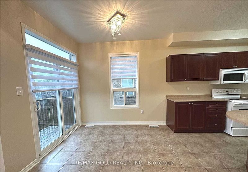 Oakville Townhouse for rent - 3 Bedrooms — photo 15