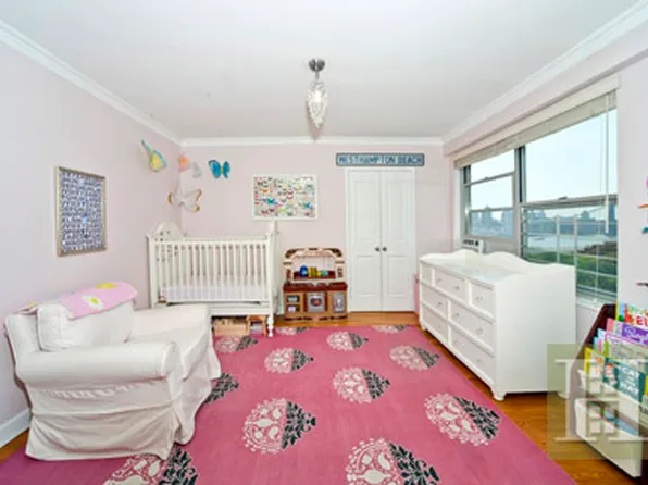 455 Fdr Drive image 1 of 8