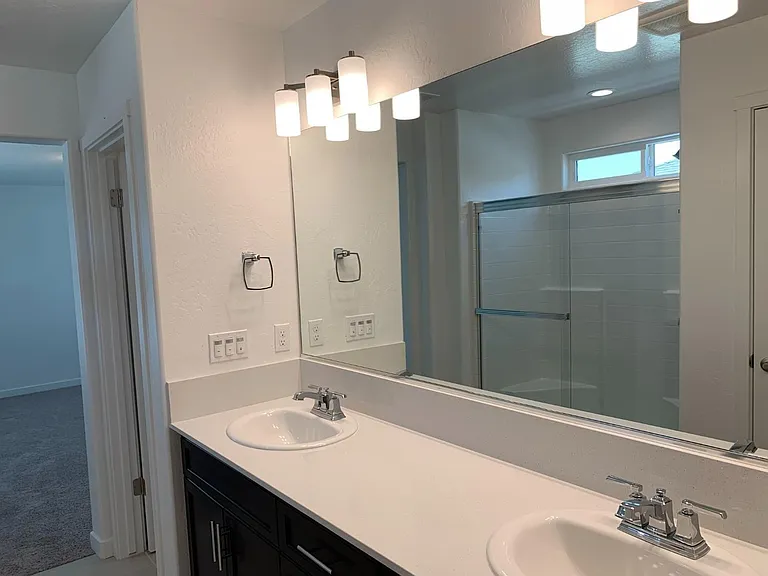 840 Corazon Ave — Photo 6