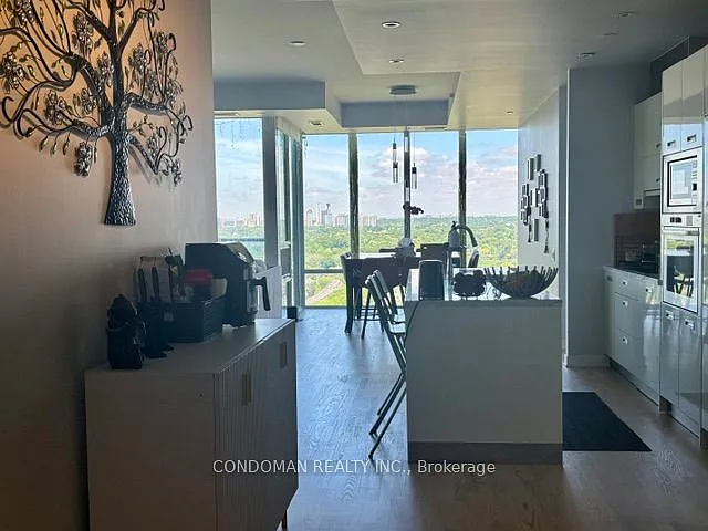 88 Park Lawn Rd #Penthouse 3101 — Photo 5