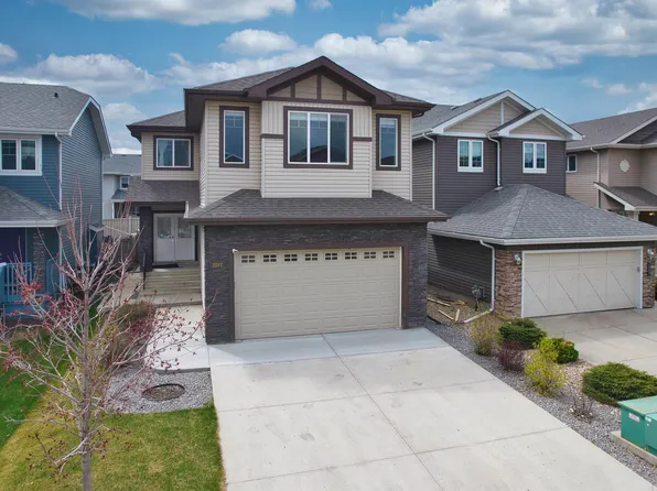 3807 Claxton Close SW, Edmonton, AB T6W 1Y5