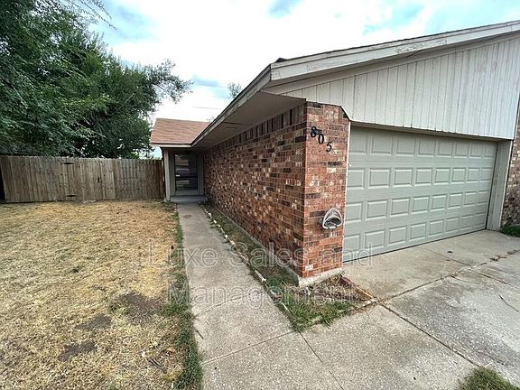 2nd image of 805 N Eagle Ln