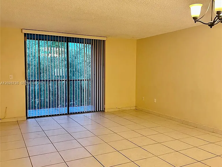 8760 SW 133rd Avenue Rd #301 — Photo 4
