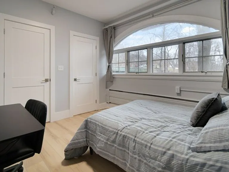 504 Stewart Ave — Photo 175