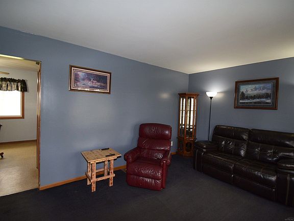 3rd image of 33555 31 Mile Rd