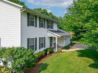 3188 Horseshoe Bnd, Rockford, IL 61109