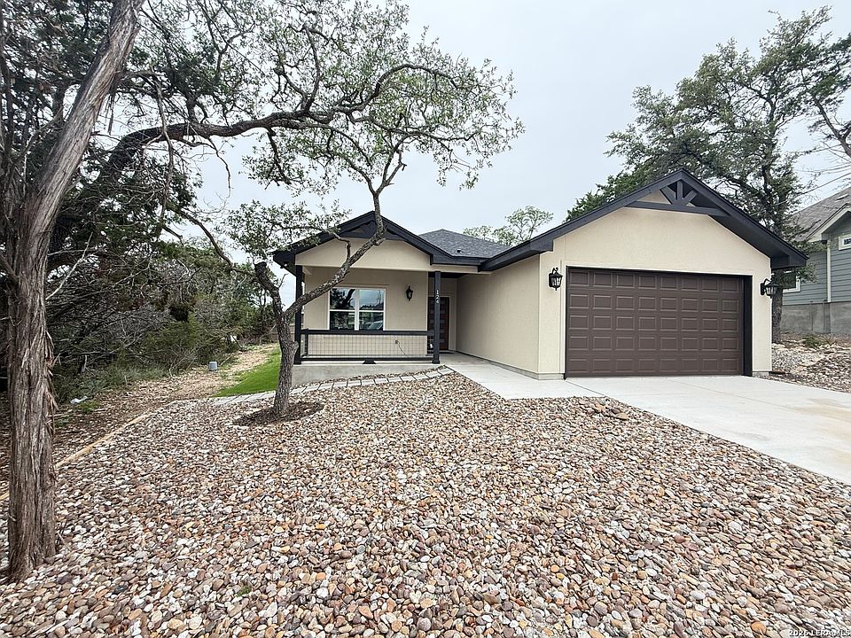 1st image of 124 LOOKOUT  CT