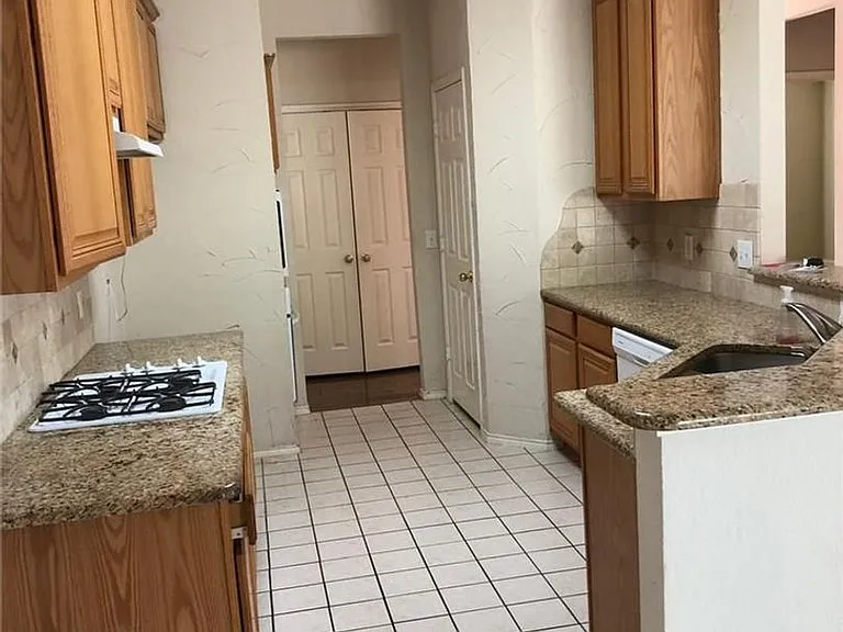 2521 Allegro Ln — Photo 3