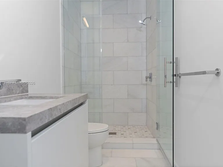 175 SE 25th Rd #1003 — Photo 39