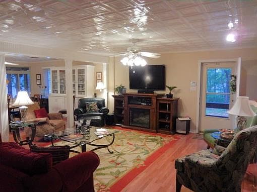 5th image of 11237 Greenbriar Blvd