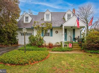 16 S Wakefield Rd, Norristown, PA 19403