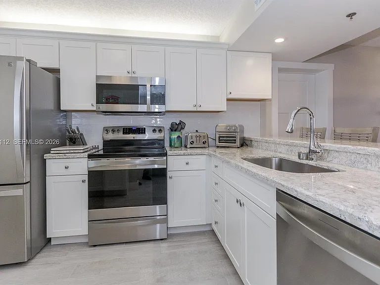 101 S Seas Dr #502 — Photo 7