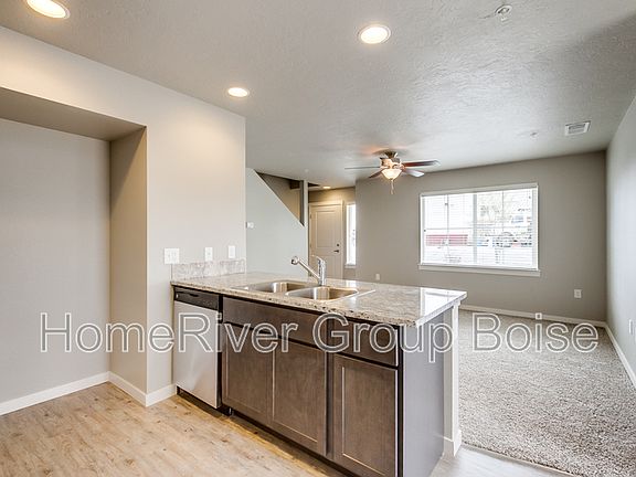 5th image of 150 S Trek Ln #104