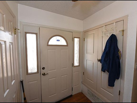 4th image of 10001 Foothills Dr