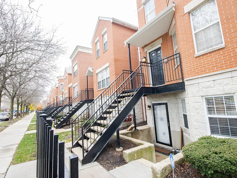1471 N Larrabee St #A — Photo 2