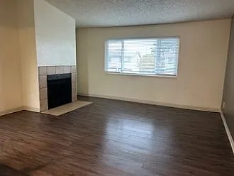 2 bed, 850 sqft, $1,695 — Photo 2
