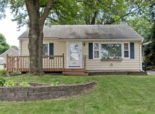 1921 1st Ave SW, Cedar Rapids, IA 52405