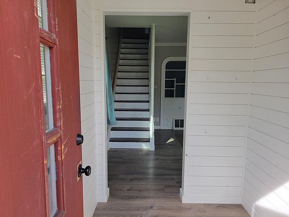 4th image of 209 Wyoming Ave