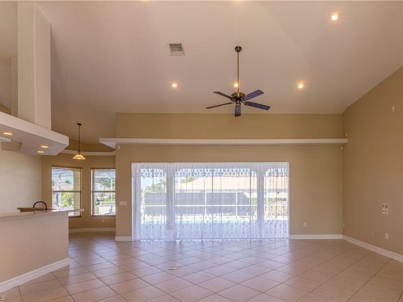 4th image of 4342 SW 10th Ave