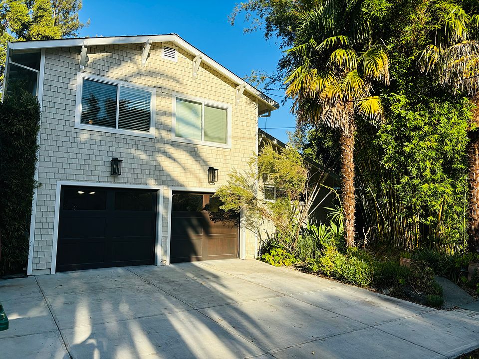 Front of the house - 2 car garage