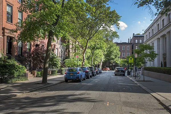 Rented by Bold New York | media 21