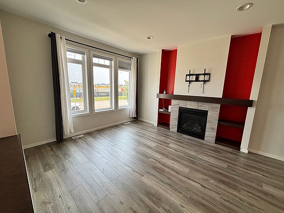 4th image of 36 Castlebrook Dr