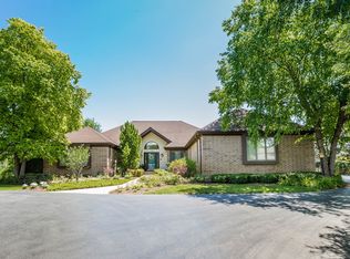 709 Galway Dr, Prospect Heights, IL